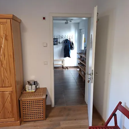 Apartment Dreibett-zimmer Mit Eigenem Separatem Bad Und Wc *