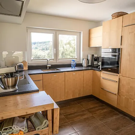 Apartment Dreibett-zimmer Mit Eigenem Separatem Bad Und Wc